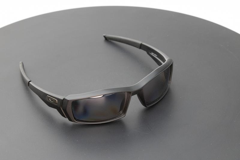 Oakley Canteen Sunglasses Matte Black Warm Grey Lenses 03-543
